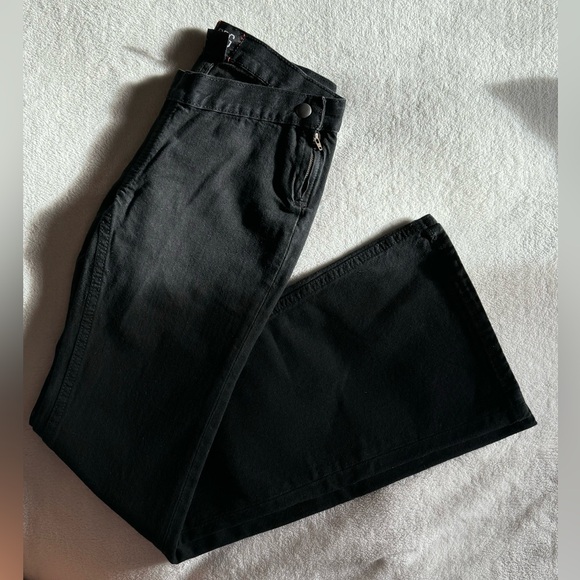 Urban Outfitters BDG Bella Black Low Rise Flare Jeans NWOT - Picture 3 of 13